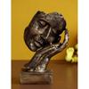 CraftIndia Золотая Смола Статуэтка Человеческого Лица Спящего на Руках Декоративный Предмет для Декора Дома Гостиной Спальни|