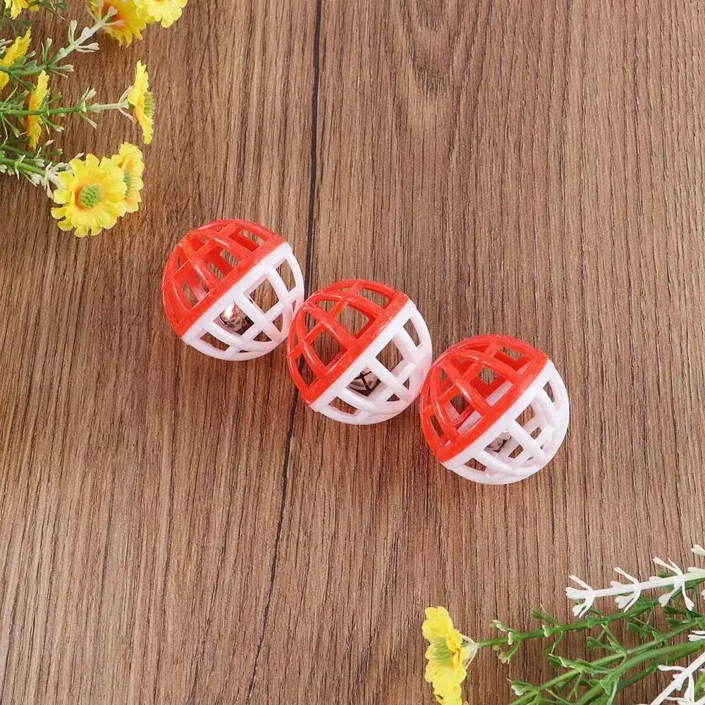 5 шт. Игрушки для питомцев Пластиковый тренировочный мяч для котят с колокольчиком Полый мяч для кошек для веселой игры Случайные цвета