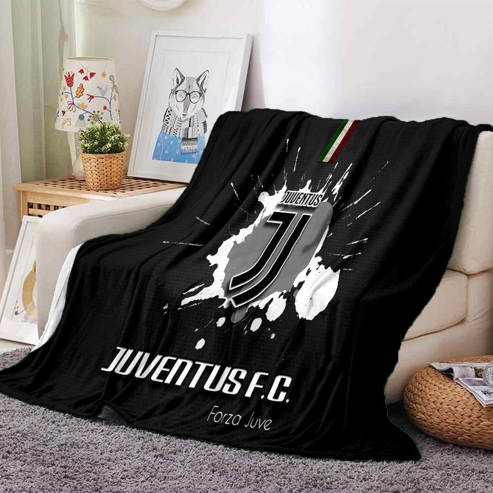 Juventus Heartbeat Logo Flannel Blanket, Soft Polyester, Modern Design, All-Season for Camping, Travel, Gifts for holidays or birthdays