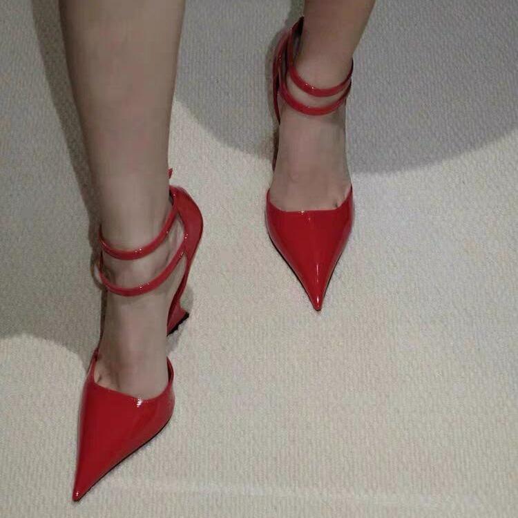 Такие сексуальные, вау, такие красивые каблуки с аурой королевской сестры-королевы