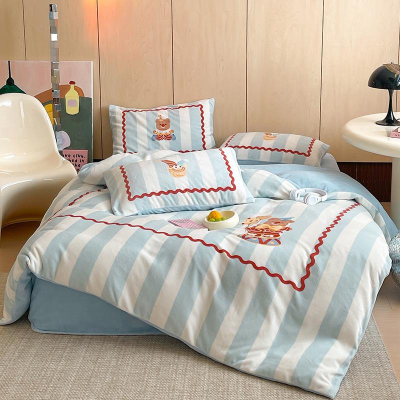 Утолщенный молочный флис, девчачье сердечко, милый котенок, кровать, комплект из четырех предметов, коралловый флис, 1,5 метра