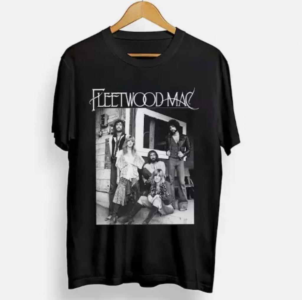 26 Vintage Fleetwood Mac Shirt Fleetwood Mac TShirt Gift For Birthday Unisex T-Shirt