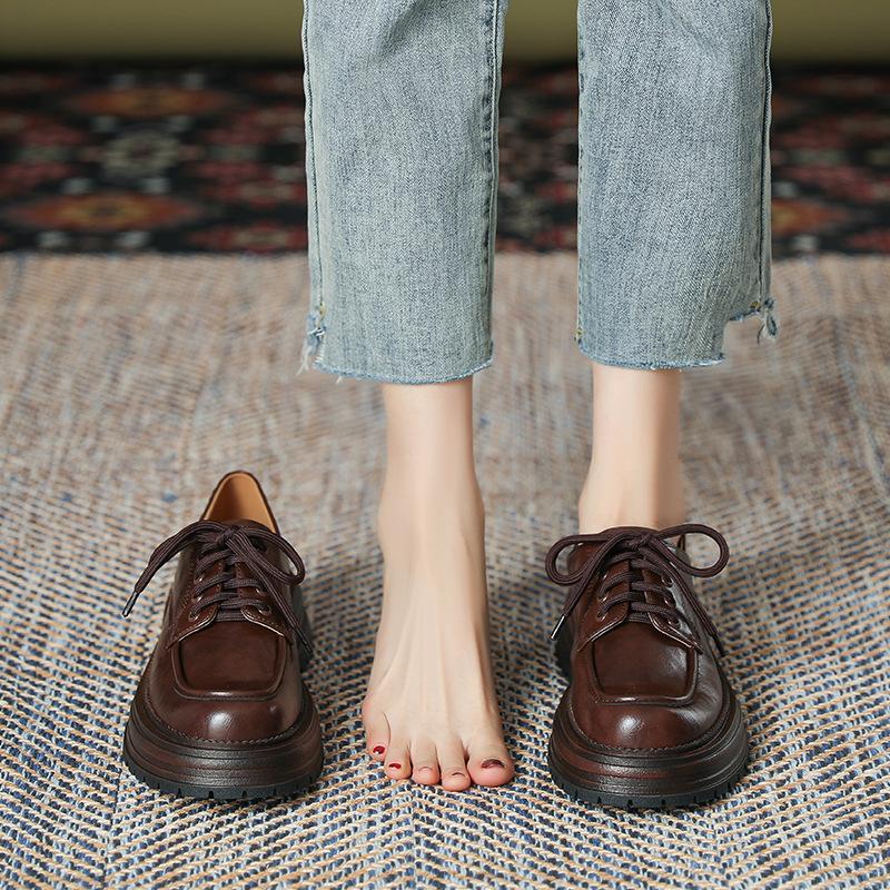 Британские лоферы на платформе со шнуровкой для женской весенне-летней новой обуви, два способа носки, на одном ремешке, с круглым носком, на толстом каблуке, черные, из маленькой кожи