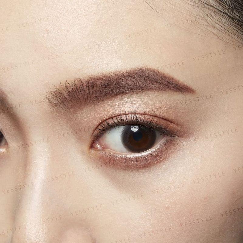 club cosmetics - DAISY DOLL Brow Mascara