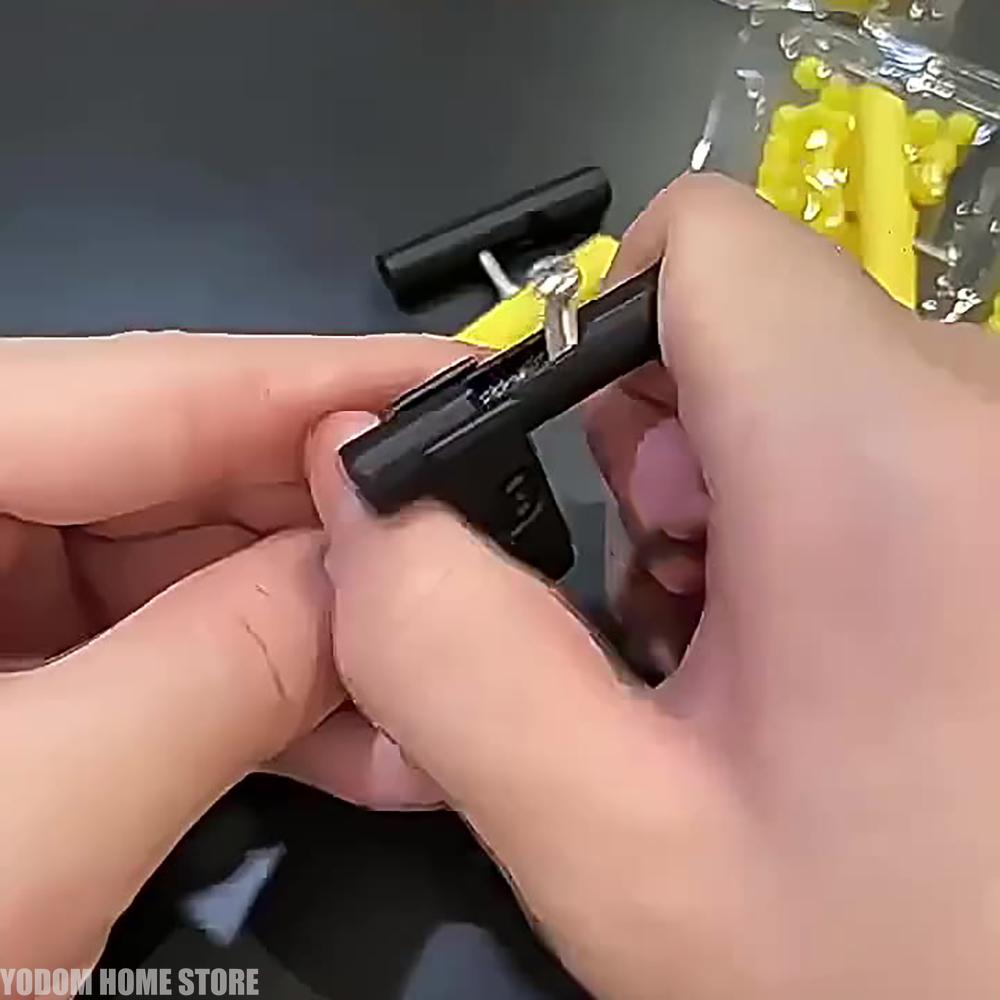 Мини-скрытый пластиковый пистолет-пусковая установка для шариков Безопасная игрушка-пистолет для розыгрышей с бумажными шариками Веселый гаджет для вечеринок для детей и взрослых