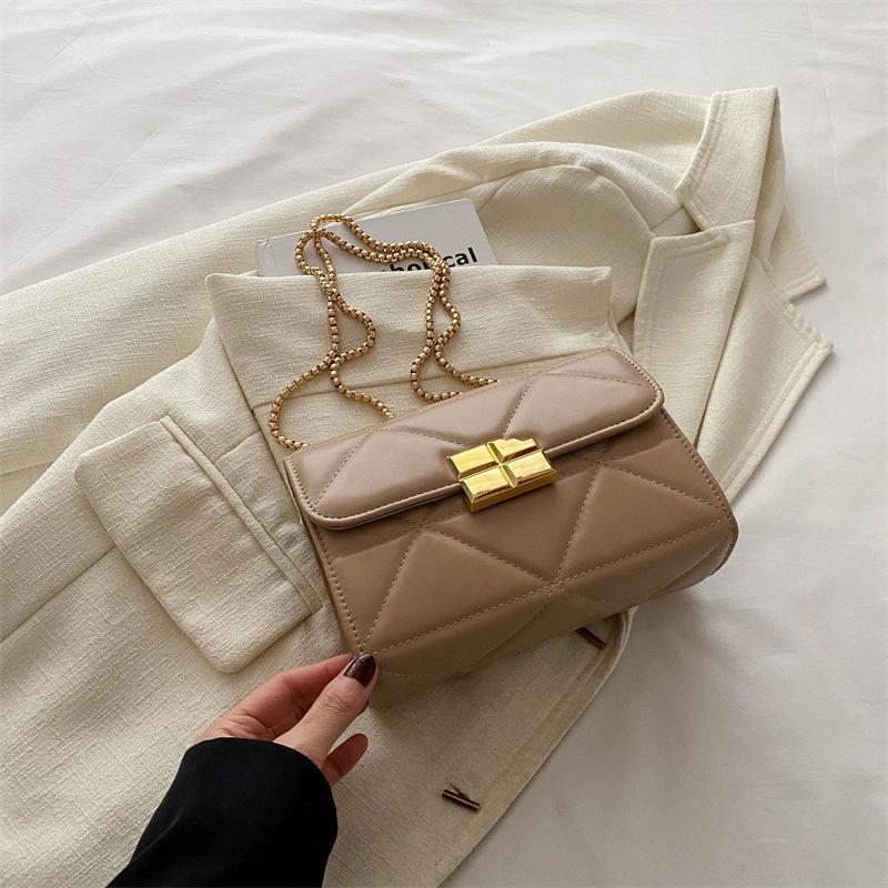 2025 Niche Design New Women's Bag Diamond Versatile Portable Retro Small Square Bag Texture Chain Shoulder Messenger Bag