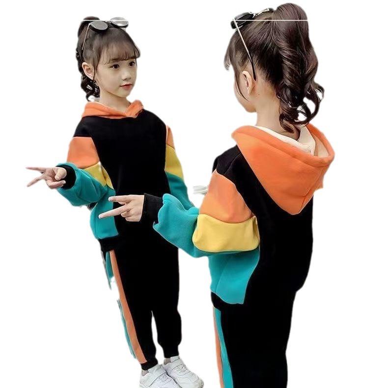 Girls' Plush Suit: Trendy Autumn-Winter 2025 Sweatshirt for Middle and Large Children.