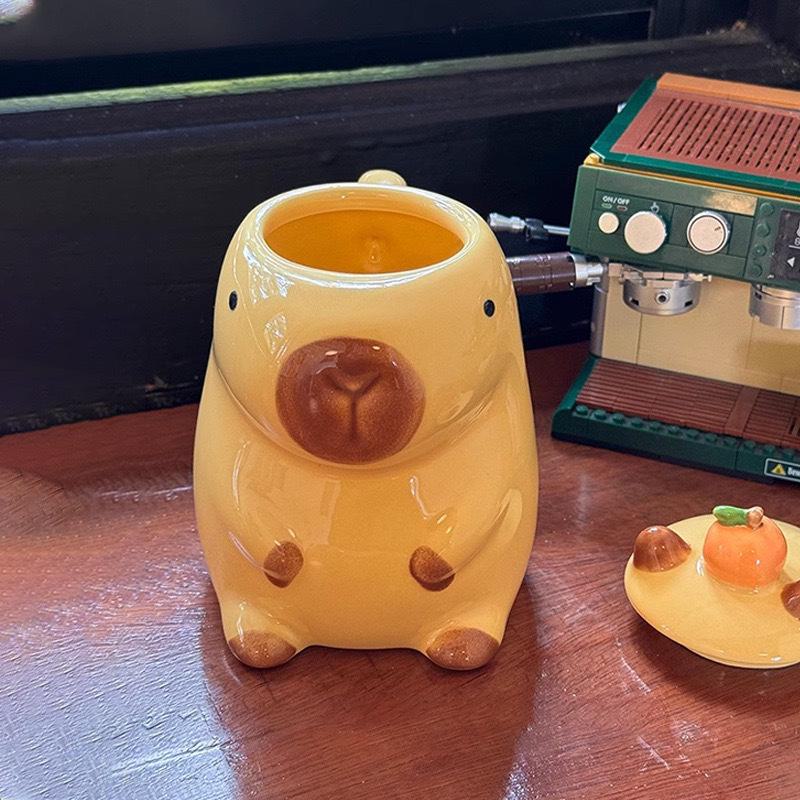 Керамическая кружка Capybara с крышкой — большая емкость для дома и завтрака