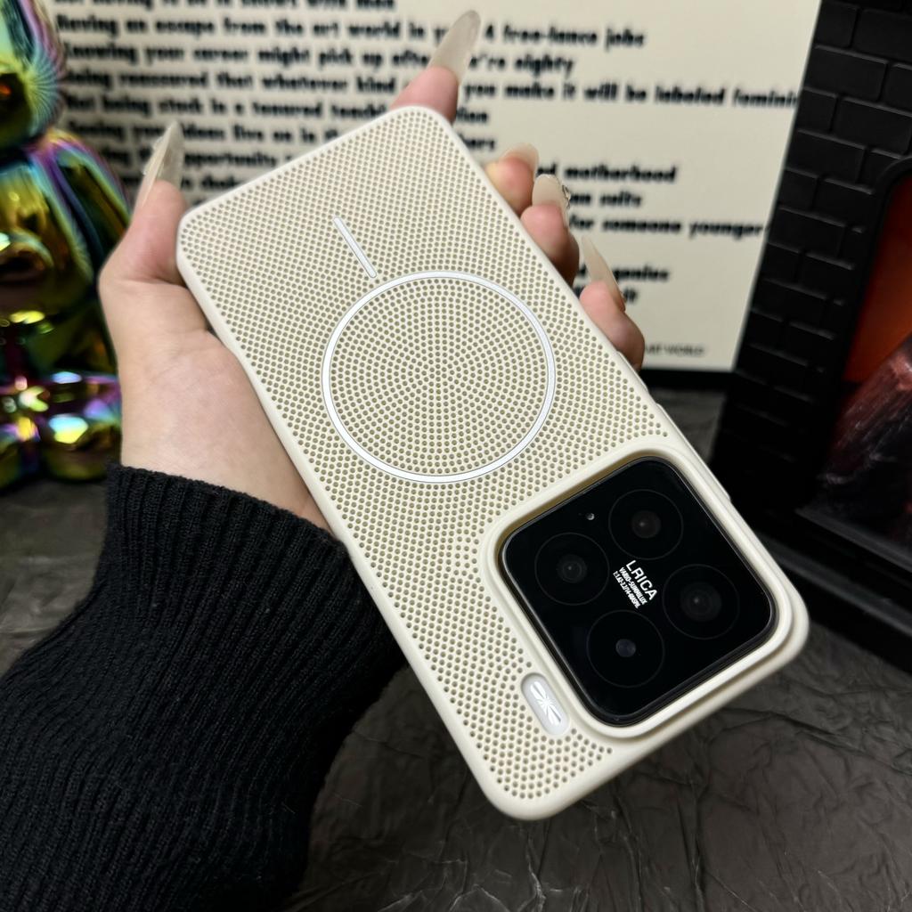 Рассеивающий тепло Пластиковый Жесткий Для Magsafe Чехол Для Xiaomi 15 14 Pro Мягкий Ударопрочный Конфетный Магнитный Беспроводная Зарядка Чехол