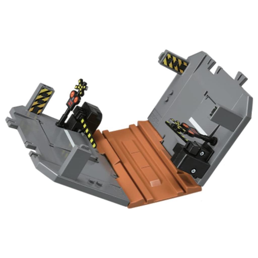 TAKARA TOMY Tomica Gift Tomica Town Railroad Crossing Road Miniature Car Toy for Ages 3 and Up