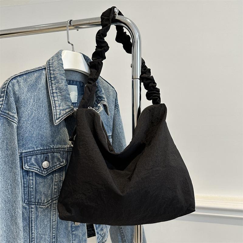 Новая модная повседневная сумка-тоут с простым и красивым осенним дизайном, большой вместимости, с драпировкой, через плечо, кроссбоди, персонализированная