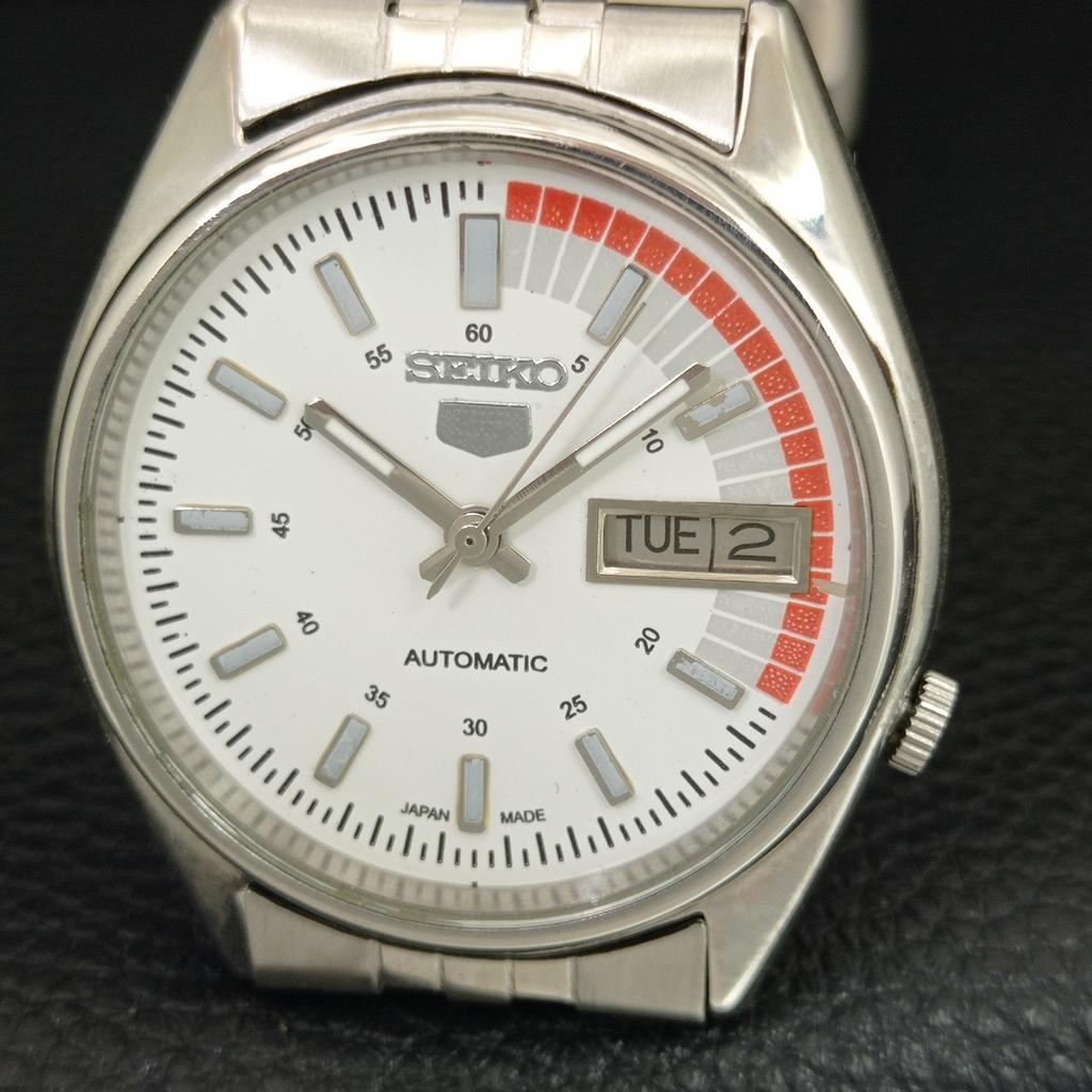 ОРИГИНАЛЬНЫЕ ВИНТАЖНЫЕ МУЖСКИЕ АВТОМАТИЧЕСКИЕ ЧАСЫ SEIKO 5 7009A ЯПОНИЯ БЕЛЫЙ ЦИФЕРБЛАТ a708731-1