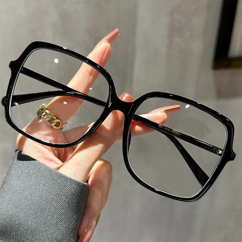 Luxury Big Frame Blue Light Blocking Glasses Retro Square Eyeglasses Ultra-light Trendy for Women