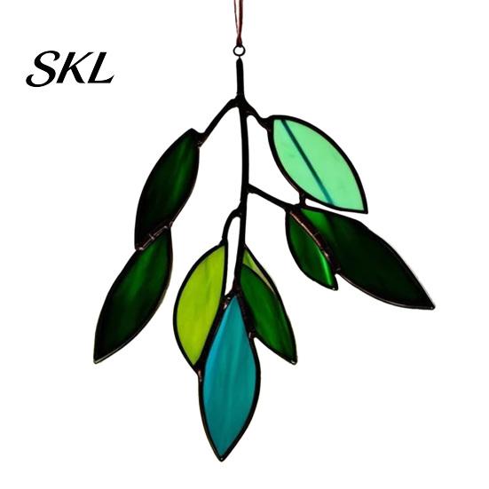 Stained Glass Leaf Art Acrylic Hanging Pendant, Waterproof Sunproof Window Hanging, Decorative Pendant Ornament with Colorful Light Effects for Garden