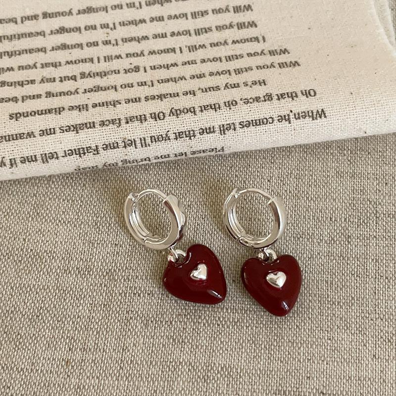 Ретро-серьги высокого класса Sense Red Oil Drop Love Ear Buckle для женщин, нишевая индивидуальность, изысканная мода, универсальные серьги для поездок на работу