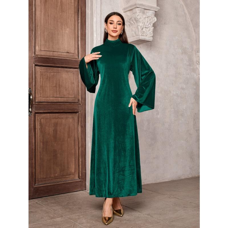 Женское весеннее бархатное платье с рукавами-трубами и поясом-молнией