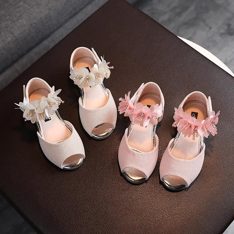 Summer New Style Children's Sandals Girls Fashion Rhinestone Flower Princess Shoes Little Girls Soft Soled Dance Shoes Girls