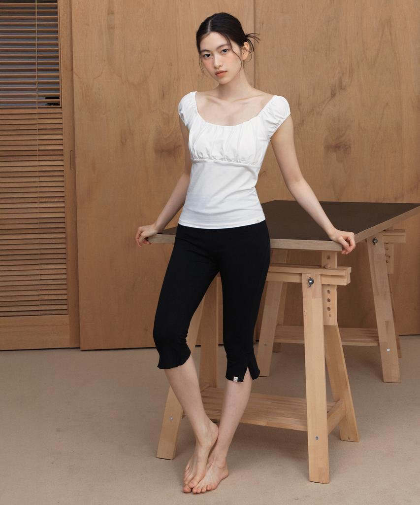 Укороченные брюки DHYANI Glide с разрезом (черный)