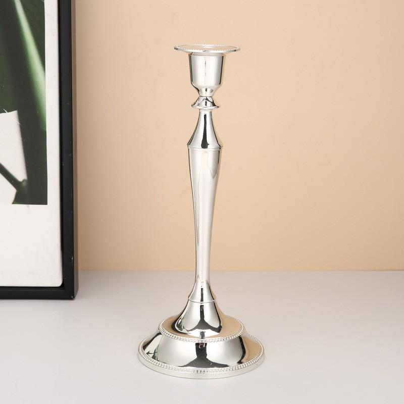 European retro metal candle holders, simple restaurant and hotel iron alloy decorations in home style handicrafts