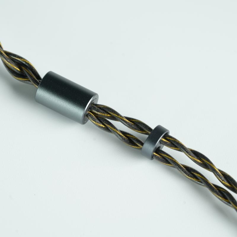 XINHS R22 4-Core Black Gold Single Crystal Copper Graphene Earphone Upgrade Cable for Enhanced Detail Lossless Audio TransmissioGood product