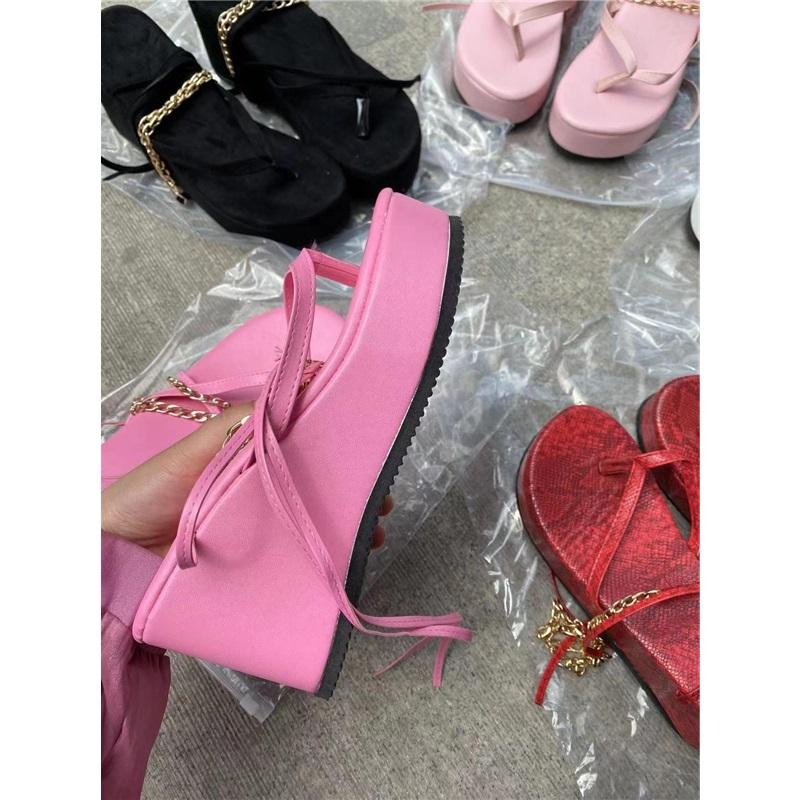 Женские повседневные сандалии с ремешками на толстой подошве