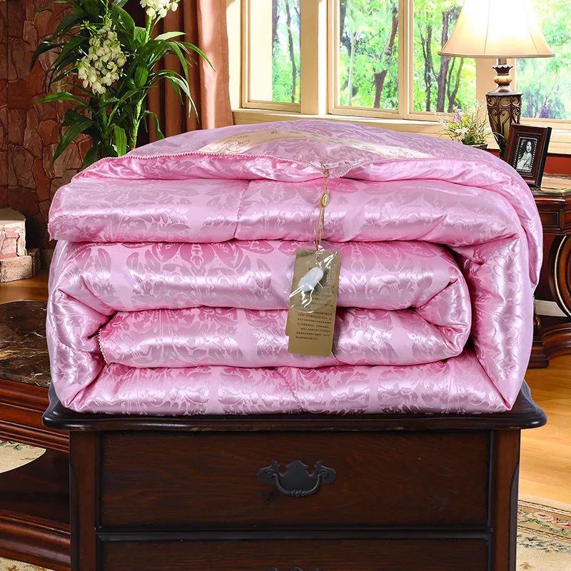 Кондиционер с теплым хлопковым одеялом зимой утолщается, чтобы сохранять тепло весной и осенью, и используется одинокими студентами в общежитиях.