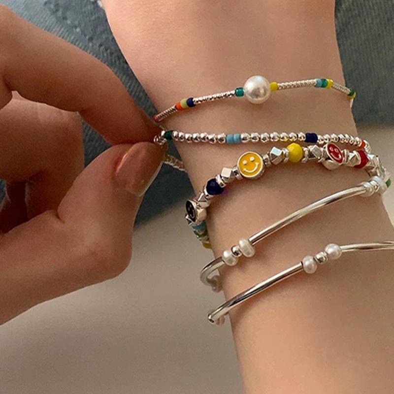 Красочный браслет из жемчуга со смайликом для женщин - Корейская ретро-личность, Универсальный браслет с бусинами