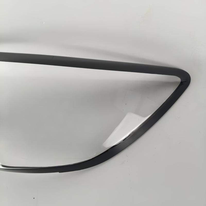 Крышка-рассеиватель заднего фонаря Ford Escape 2020