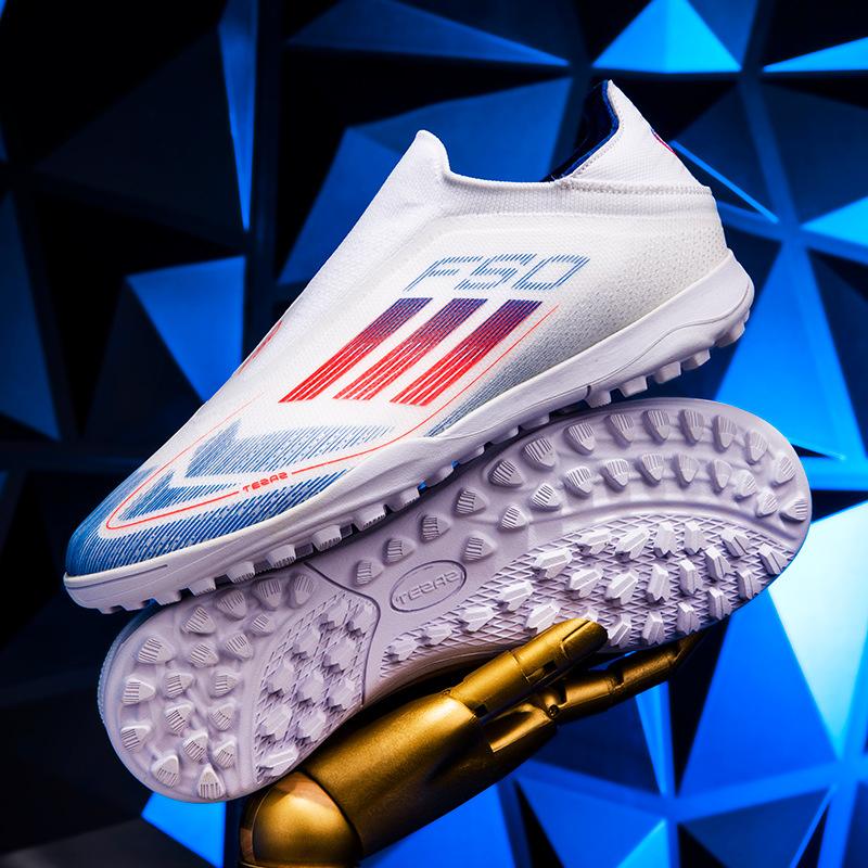 New Luo football shoes, boys and girls, girls, broken nails and spikes, competition training football shoes