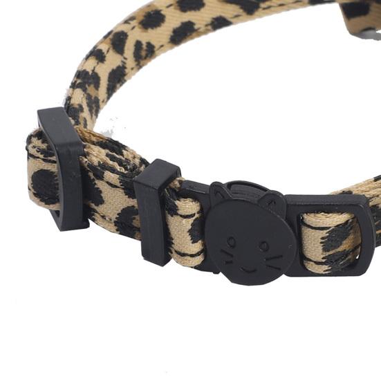 Ошейник для домашних животных с леопардовым принтом и колокольчиком, легкая ткань, цепочка на шею кошки, масштабируемый ожерелье для домашних животных