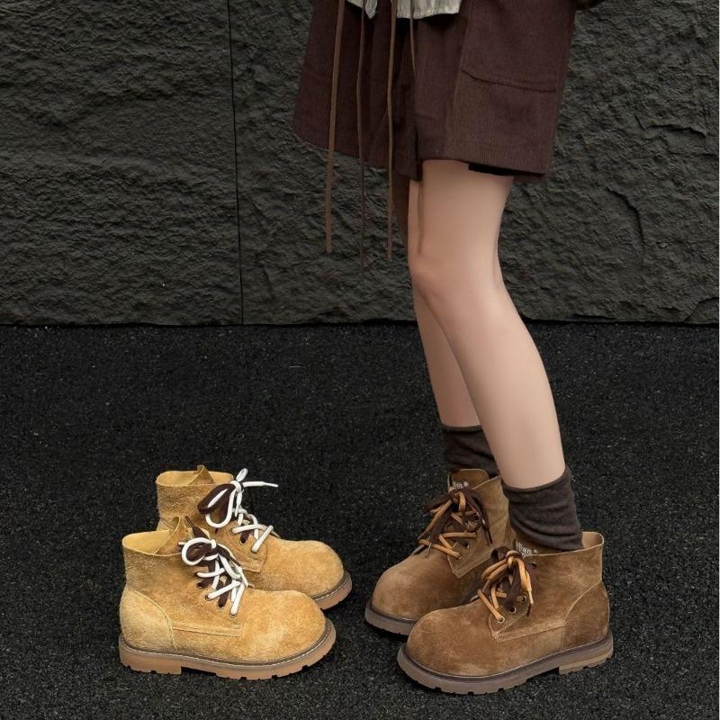 Мода 2025 Осень и Зима Новые Сапоги с Высоким Голенищем Мягкая Кожа Мягкая Подошва Ретро Женские Короткие Сапоги Рабочие Ботинки