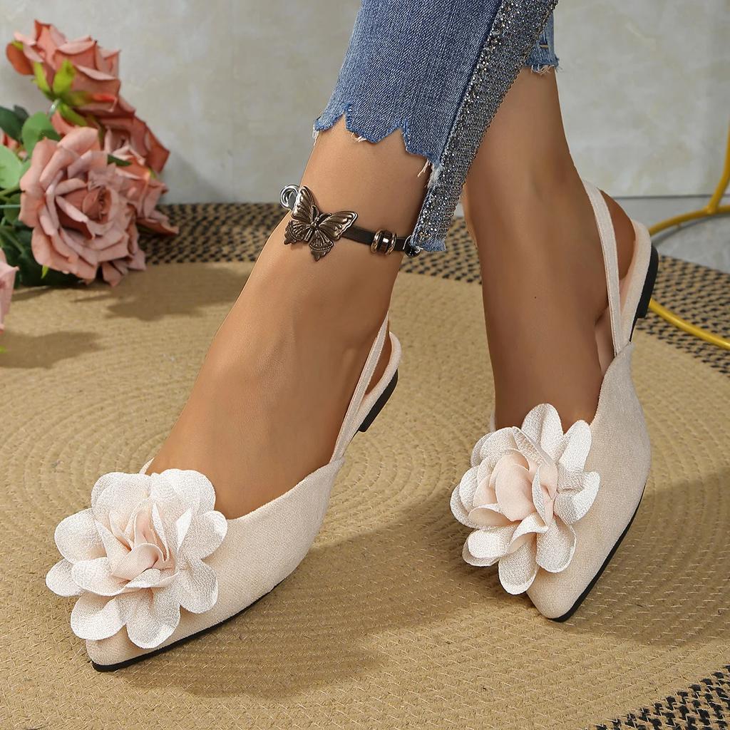 Fashion Classic Big Flower Pointed Toe Sandals Women 2025 Summer Flat Heels Light Weight Shoes Women Comfortable Daily Black Shoes