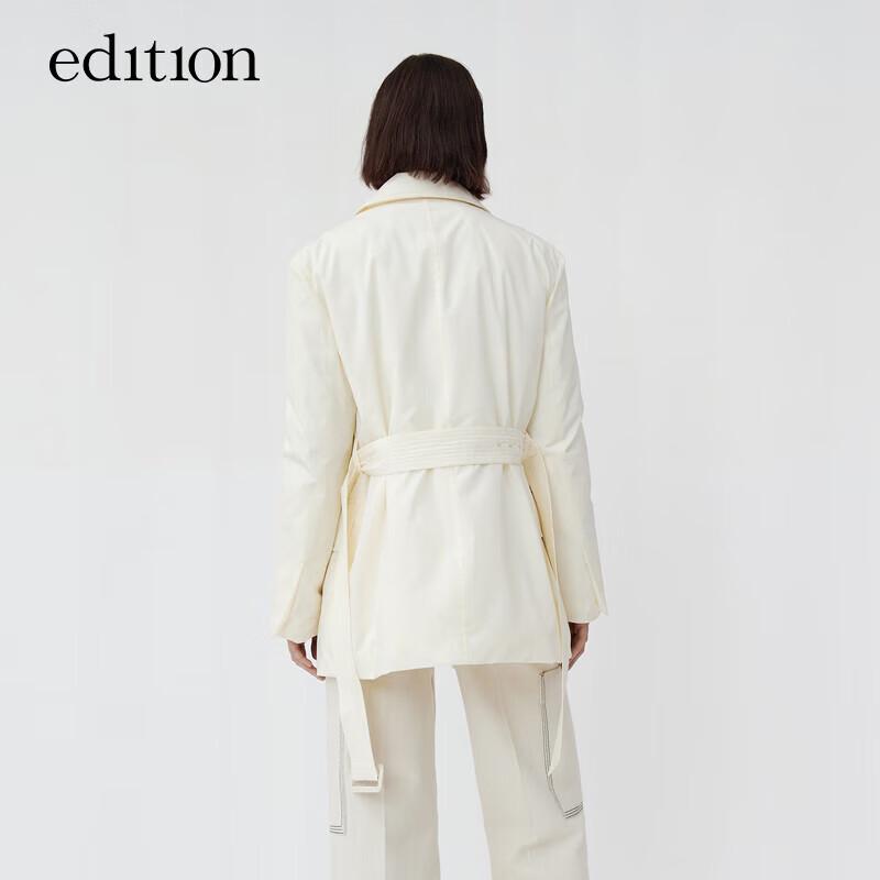 Женская зимняя куртка-пуховик с лацканами и поясом