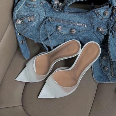 Красивые прозрачные сандалии женские 2025 новые французские высокие каблуки женские тонкие каблуки сексуальные остроносые шлепанцы женская уличная обувь