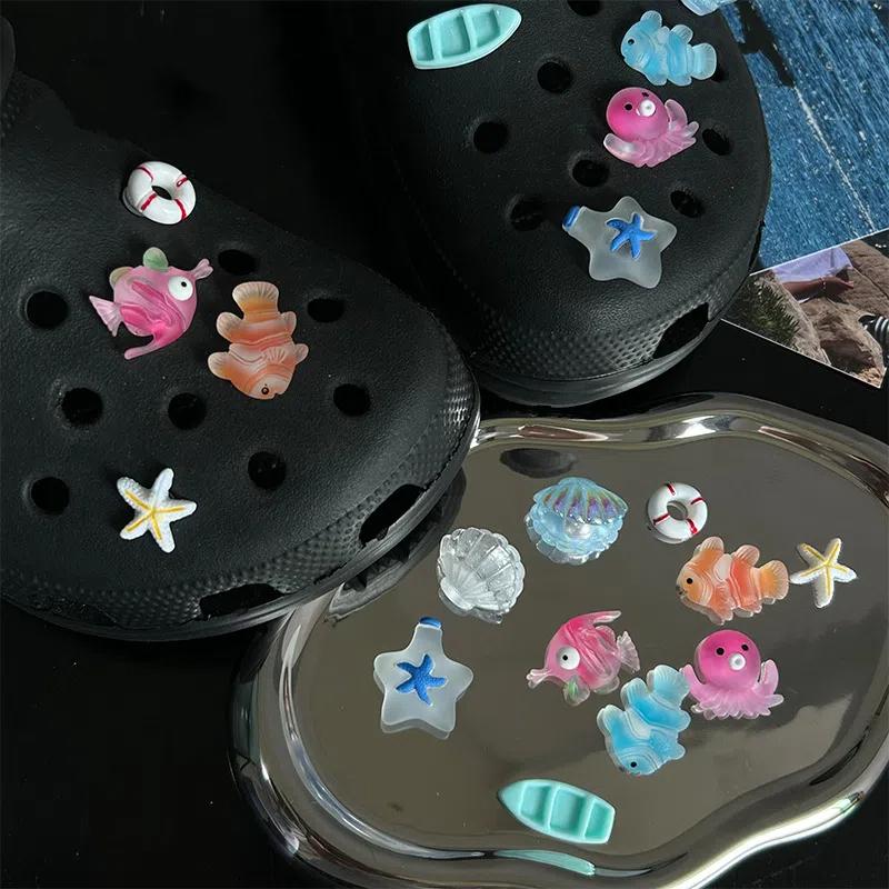 10Pcs Shining Shell Marine Animal Holes Shoe Charms Sandals Shoes Buckle Decor Slipper Accessories For Girls Shoes Diy Gift