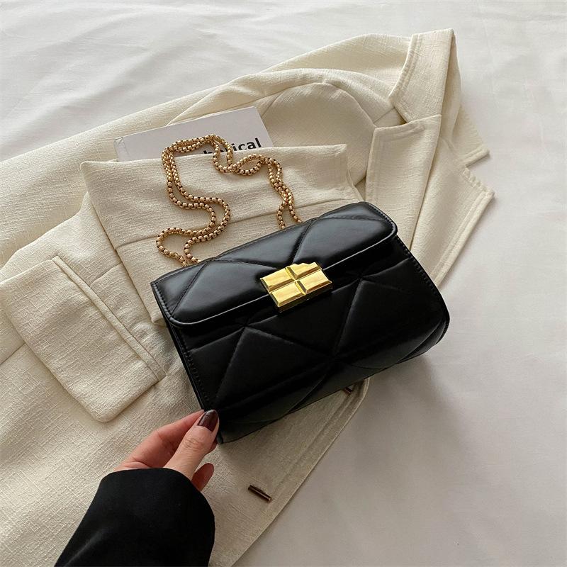 2025 Niche Design New Women's Bag Diamond Versatile Portable Retro Small Square Bag Texture Chain Shoulder Messenger Bag