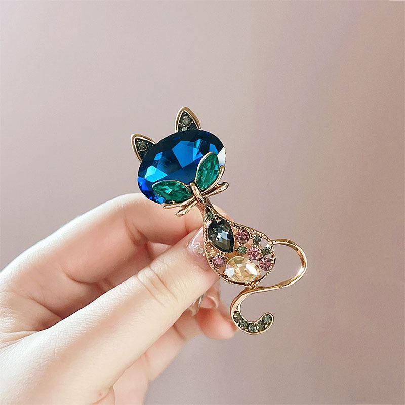 Luxury Sapphire Cat Brooch Rhinestone Lapel Pin Corsage