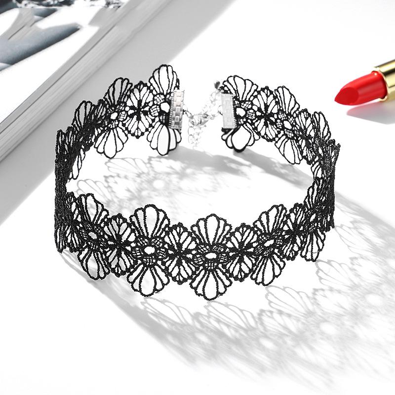 Черный ажурный чокер с подвеской в виде капли воды - Короткий стиль для маскировки шрамов и линий шеи