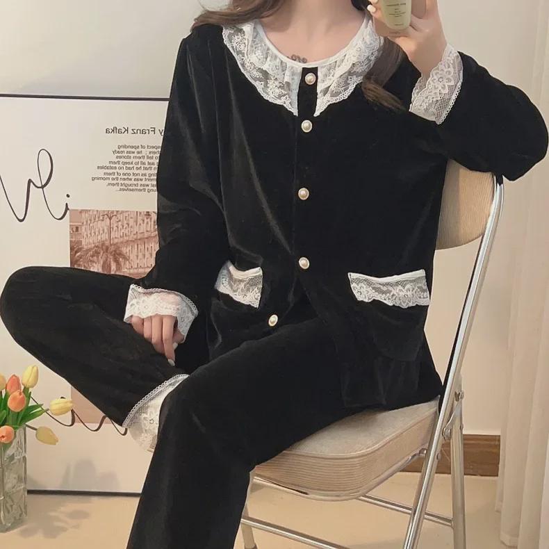 Princess-Style Gold Velvet Pajamas for Women: Warm, Long Sleeve, Lace-Trimmed, Perfect for Autumn and Winter Lounging.