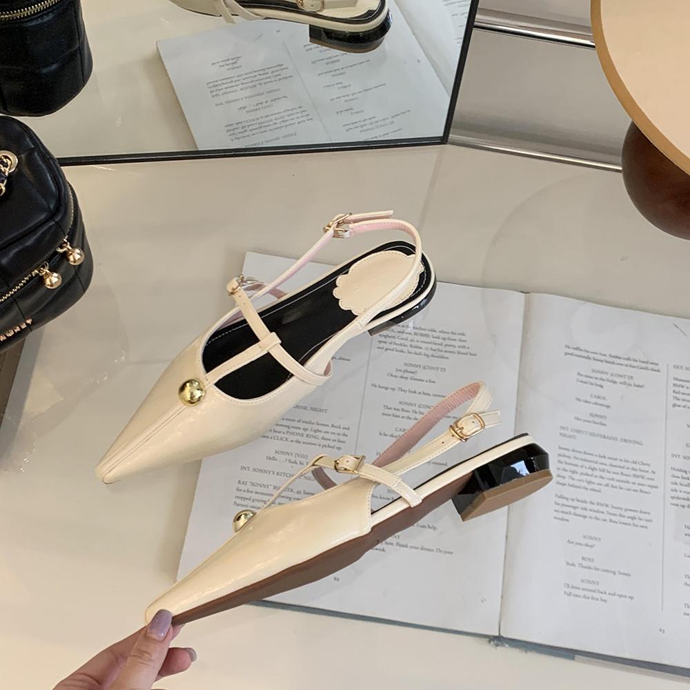 Модные женские босоножки с острым носком 2024 года, новые поступления, дизайн с заклепками, низкий каблук, ремешок сзади, черный, серебристый, белый, летние туфли для вечеринок, женские
