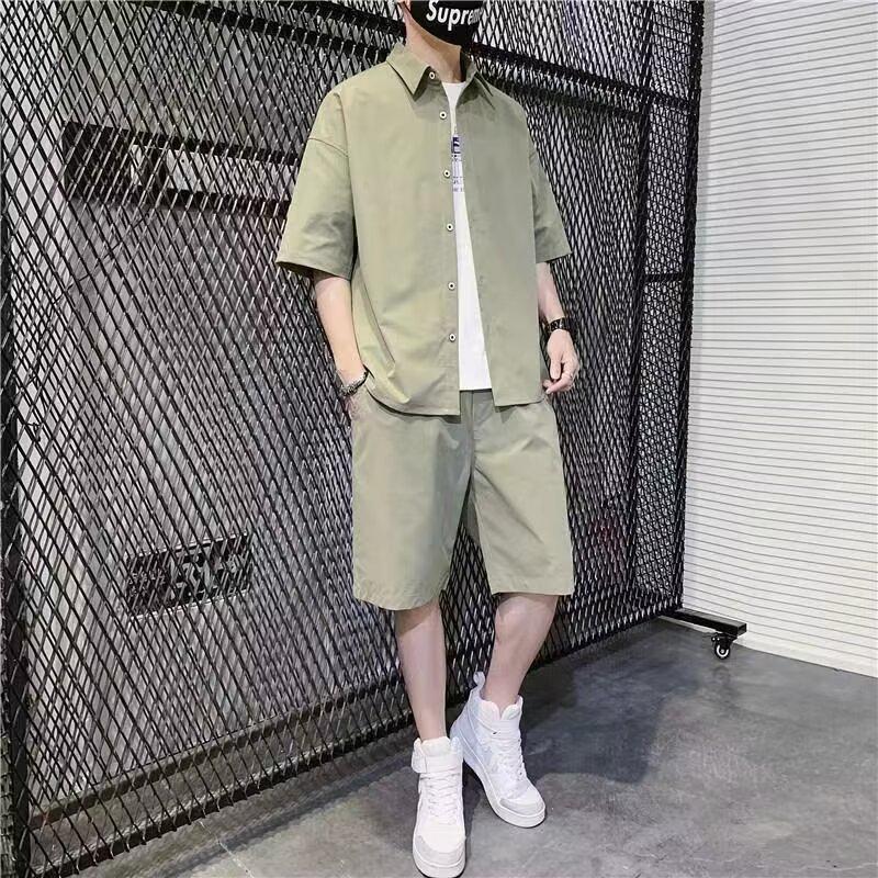 Мужской летний повседневный комплект из двух предметов: Модный комплект из футболки с коротким рукавом и шорт.