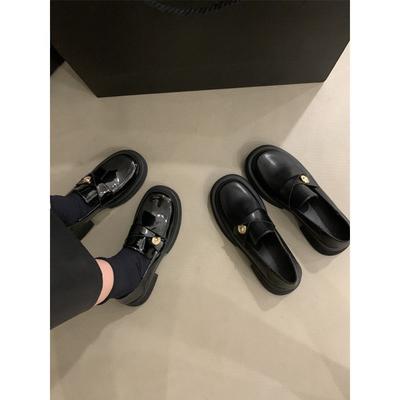 Французские лоферы женские туфли 2025 новая весна черные на платформе британский стиль маленькие кожаные туфли женские