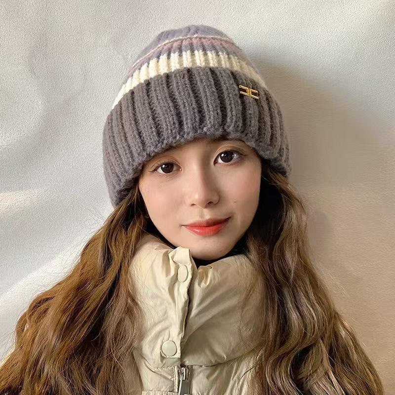 Новая шерстяная шапка для студентов на осень и зиму, теплая, от холода, модная и универсальная, вязаная, с защитой ушей, головная шапка для женщин, утолщенная холодная шапка