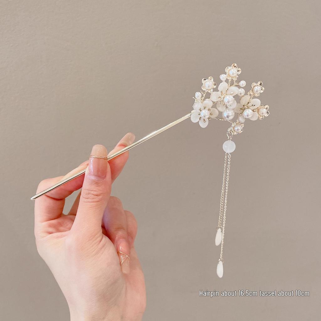 Elegant Hanfu Flower Hairpin: High-End Tassel Step Shake for Updo