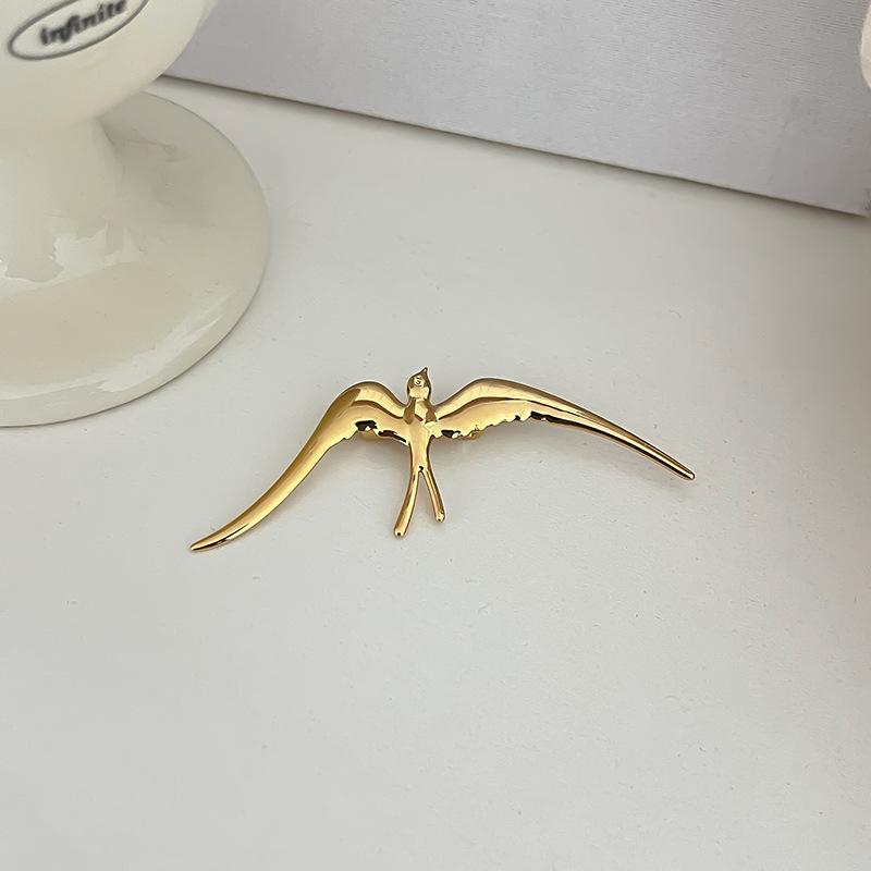 Stainless Steel Women's Swallow Brooch Glossy Metal Bird Swallow Brooch Suit Decoration Delicate Brooch Pin Accessories Gift