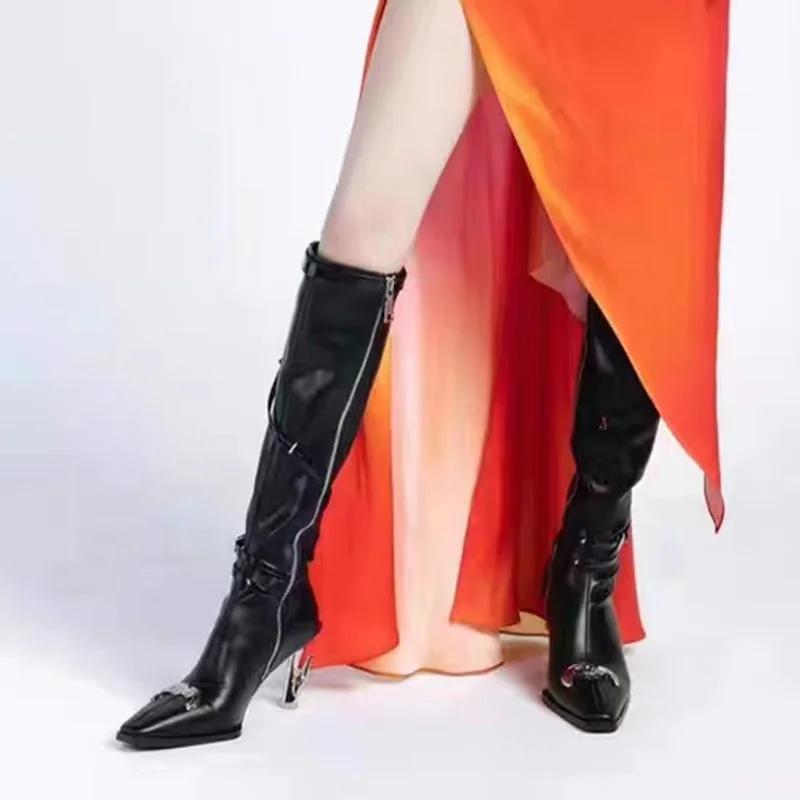 Модный бренд Странный каблук Черные Y2K Длинные сапоги Женские 2025 Зимние Готические Металлические Сапоги до колена Остроносые На высоком каблуке Сексуальная обувь