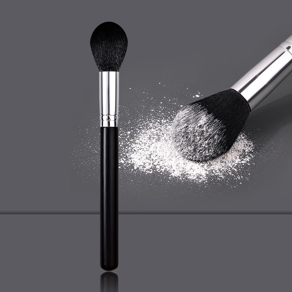 Black Flame Highlighter Brush Face Makeup Brush Soft Bristle Blush Brush Loose Powder New Beginner Easy To Use Makeup Tool