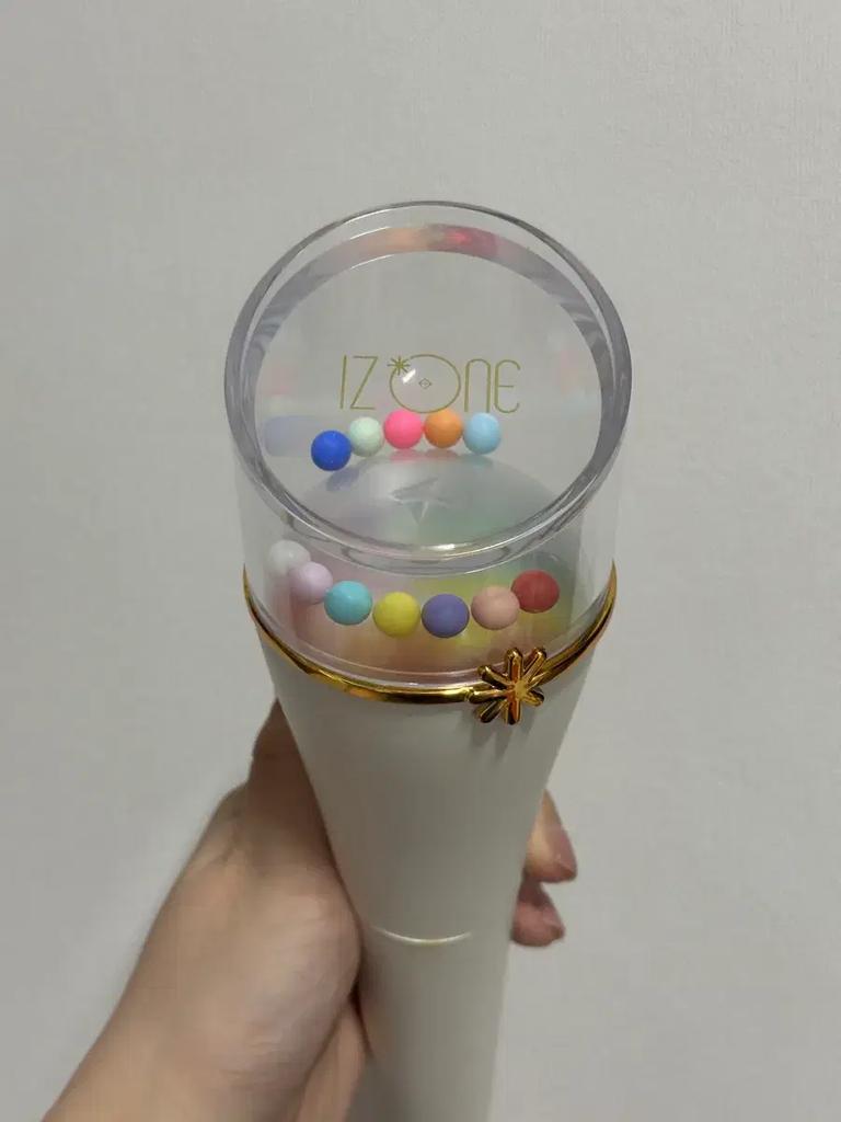 IZ*ONE IZONE Светящиеся в темноте бусины поддержки (12 шт.) Использовал