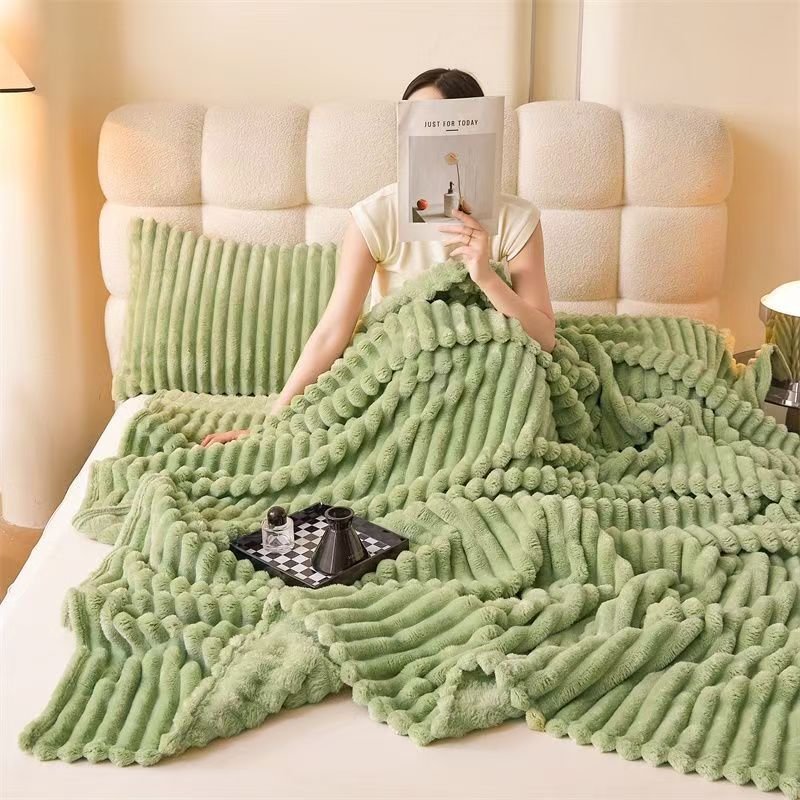Light Luxury Solid Color Multifunctional Rabbit Velvet Blanket Winter Thick Warm Flannel Used for Bedroom Living Room Blanket