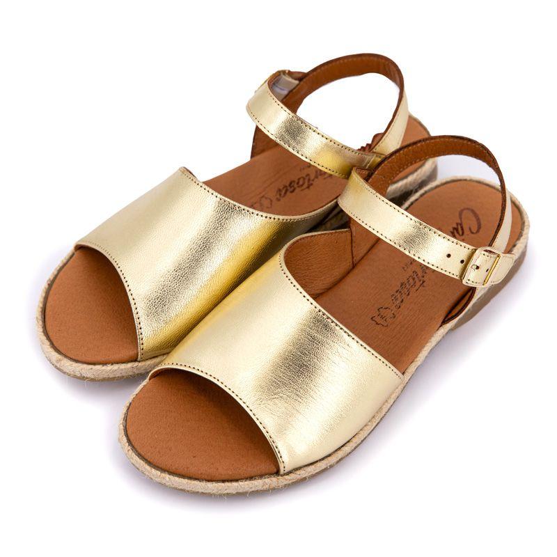 Золотые босоножки на плоской подошве с пряжкой Женский CARLA TORTOSA